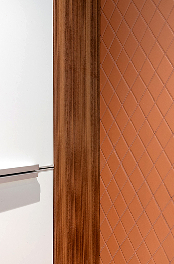 Détail carrelage Rombini - Filler noyer - Luxembourg OPHRYS ®